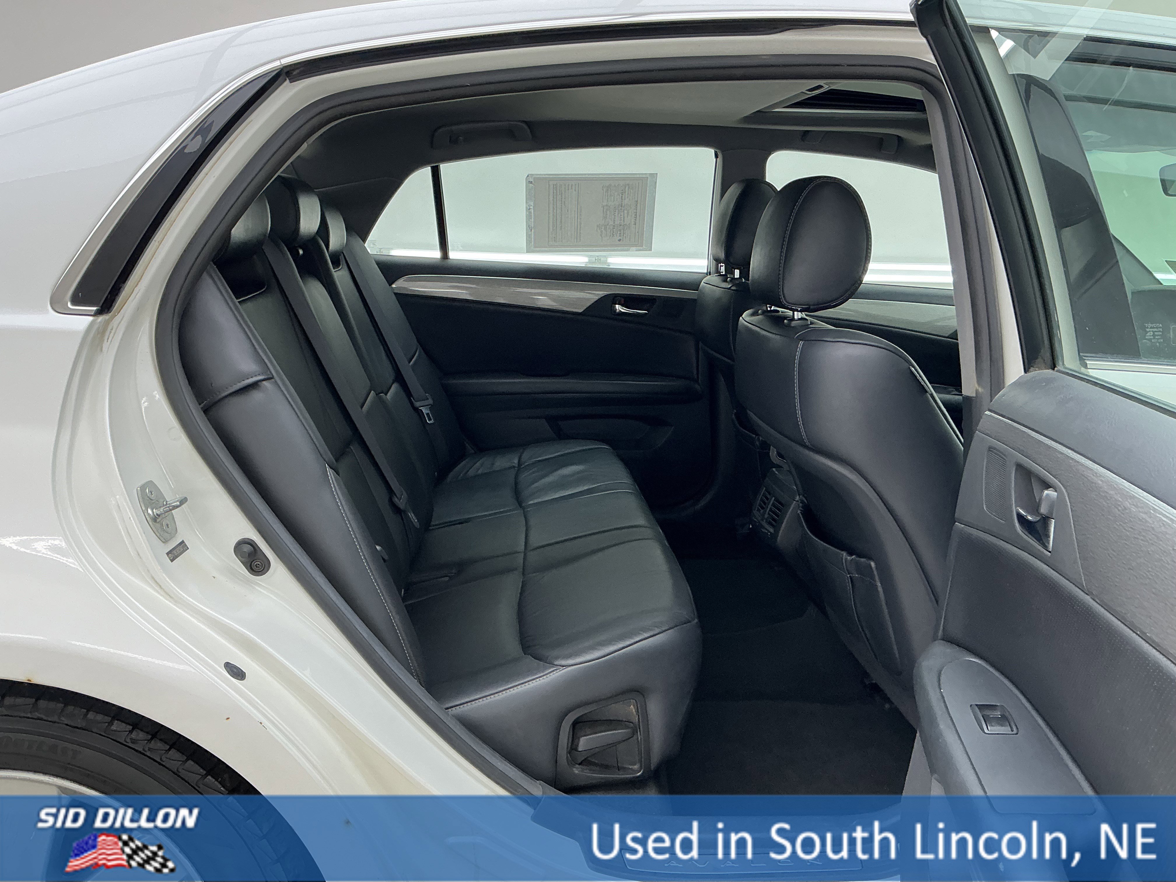 Used 2005 Blizzard Pearl Toyota XLS image 22