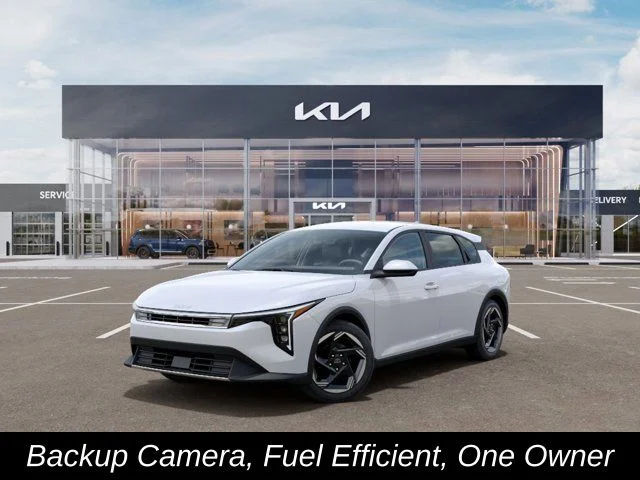 2026 Kia K4 EX AT Hatchback's photo