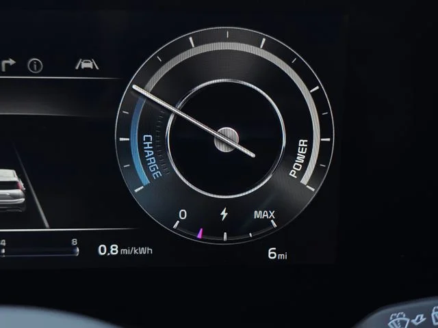 New 2026 Steel Gray Kia Wind image 29