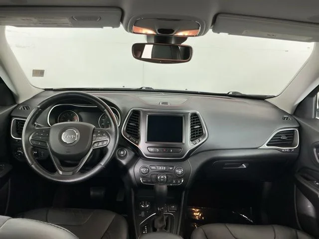 Used 2020 Light Brownstone Pearlcoat Jeep Trailhawk image 24