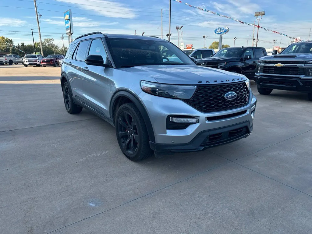 Used 2023 Silver Ford ST image 2