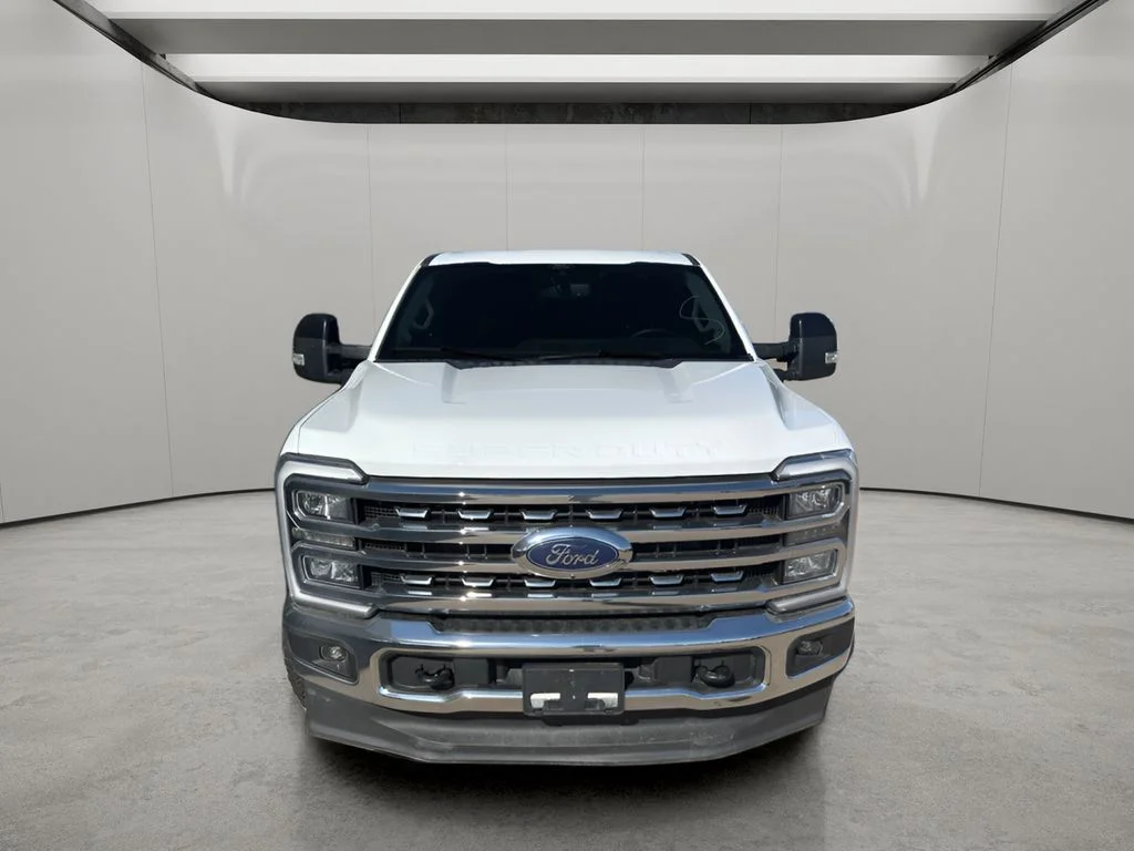 Used 2025 Oxford White Ford LARIAT image 8
