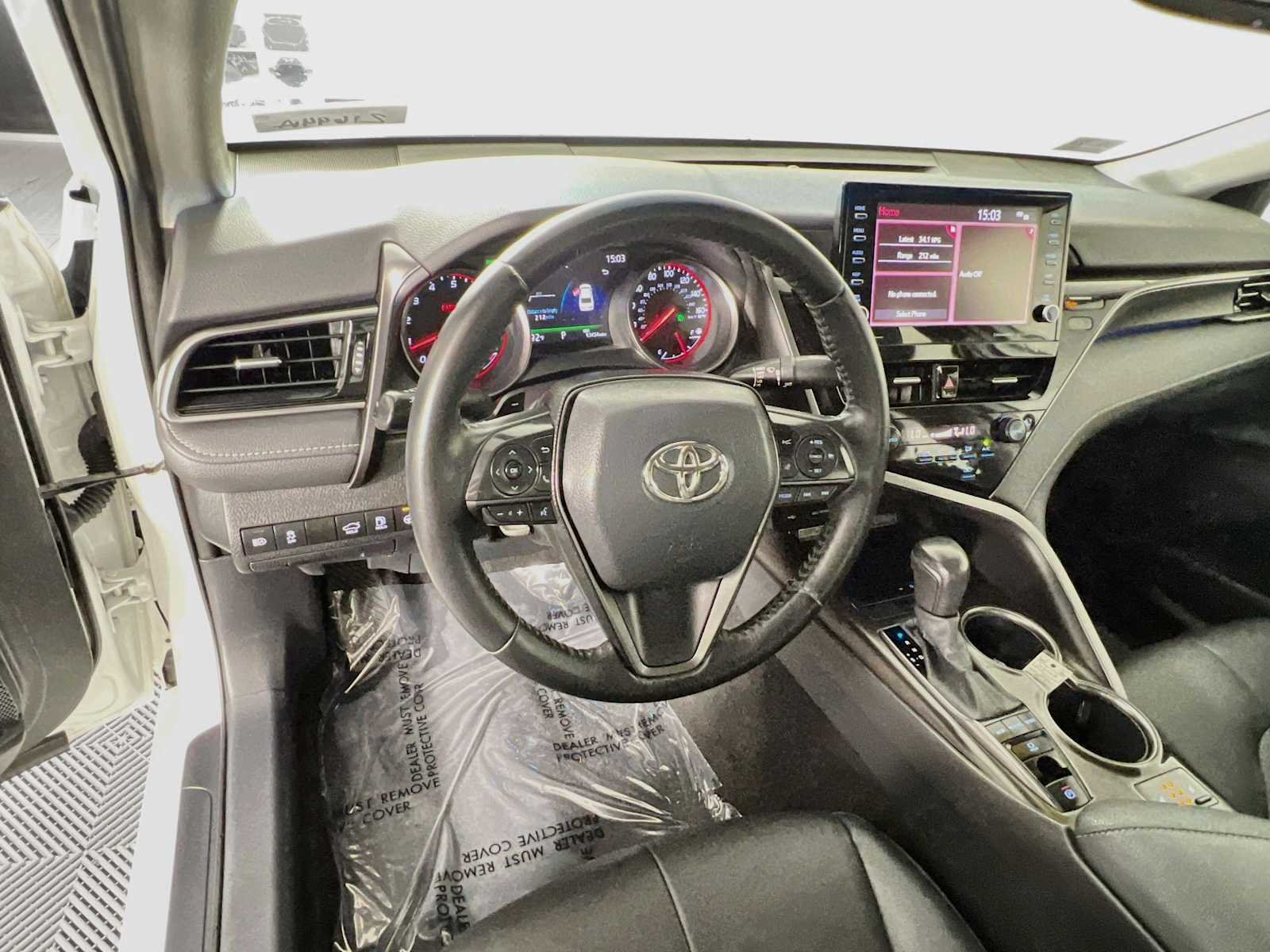 Used 2021 Wind Chill Pearl Toyota XSE image 10