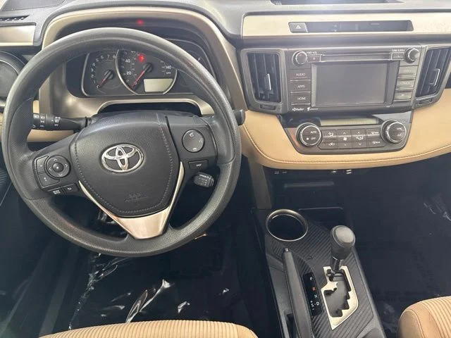Used 2015 White Toyota XLE image 27
