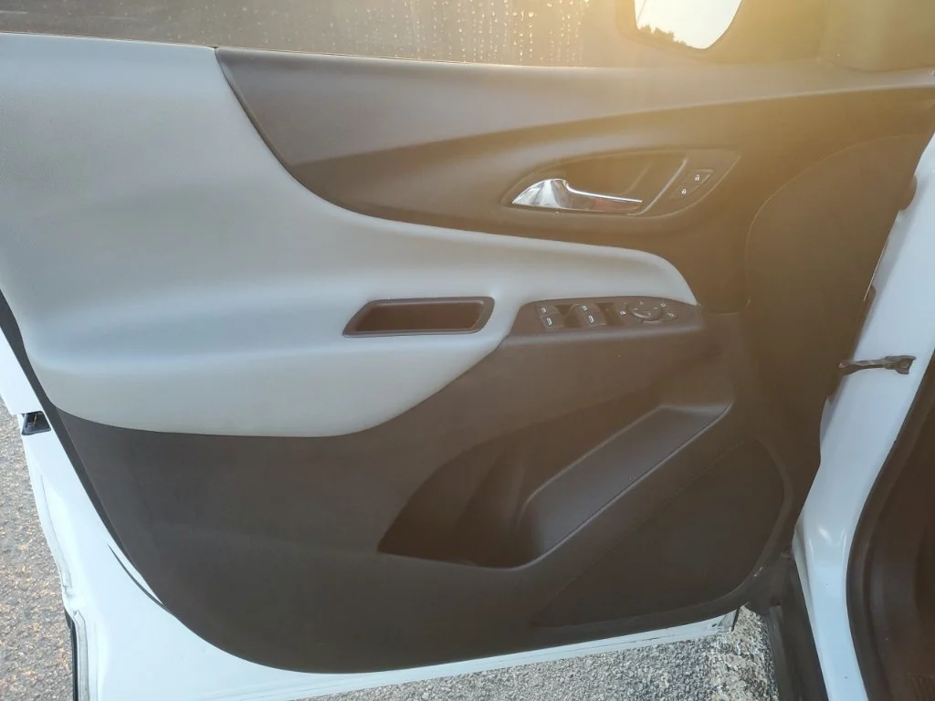 Used 2021 White Chevrolet LS image 11