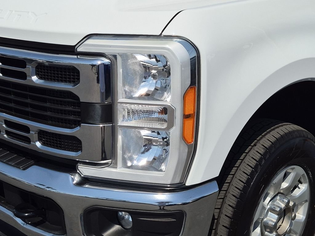 Used 2023 White Ford XLT image 9
