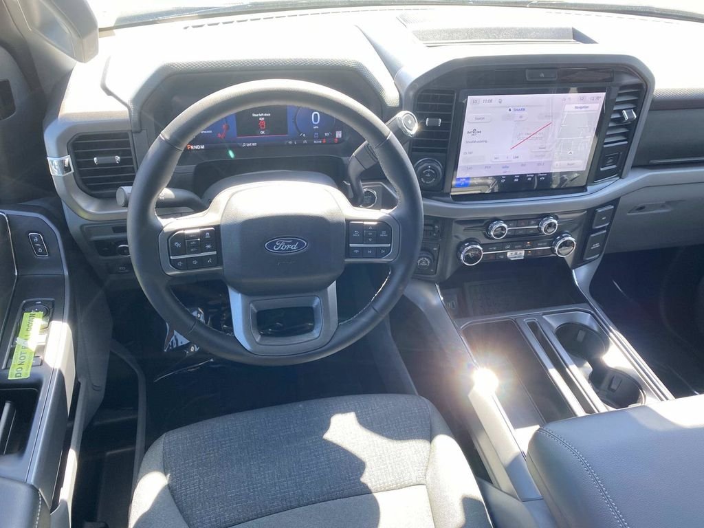 New 2026 Carbonized Gray Metallic Ford XLT image 10