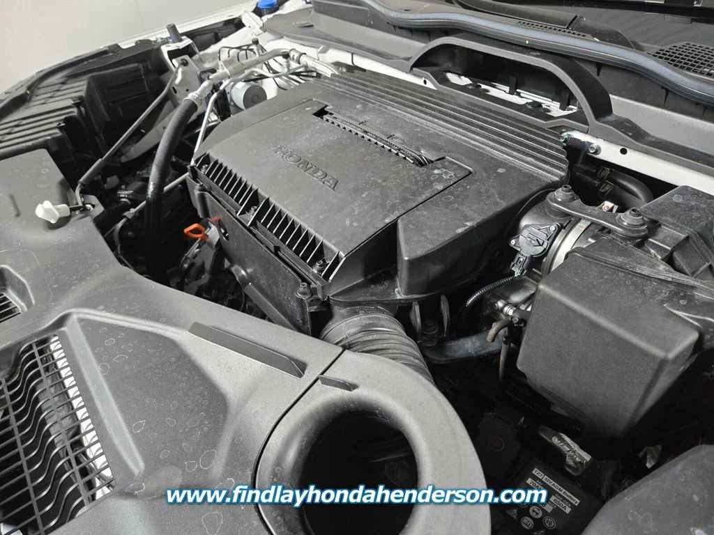 Certified Used 2025 Platinum White Pearl Honda EX-L image 24
