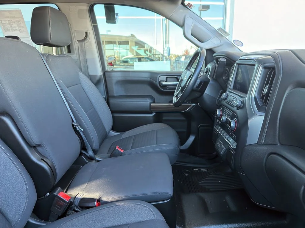Used 2020 Summit White Chevrolet LT image 8