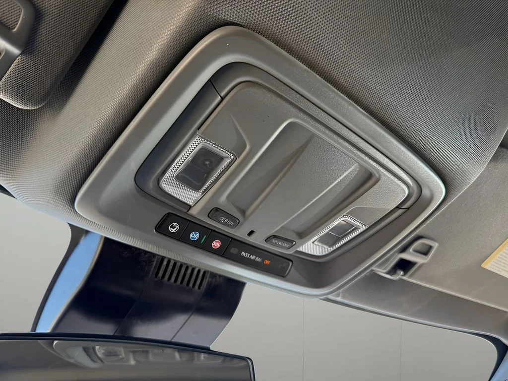 Used 2024 Summit White GMC SLE image 14