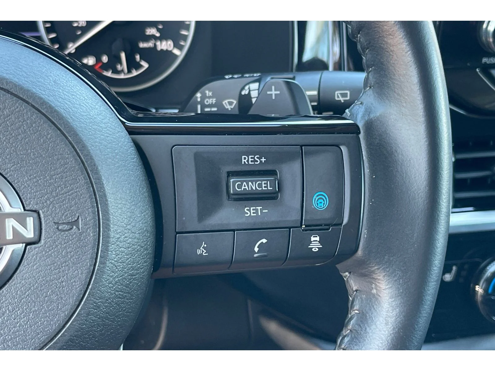 Used 2022 Pearl White Tricoat Nissan SV image 38