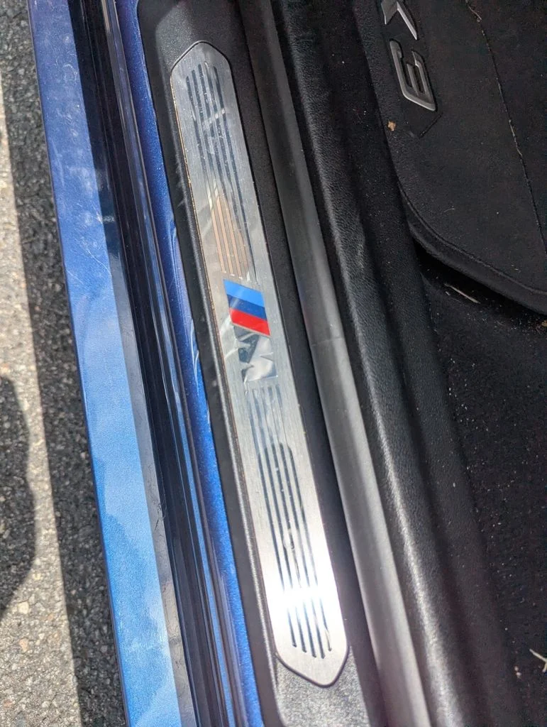 Used 2022 Blue Metallic BMW xDrive30i image 12
