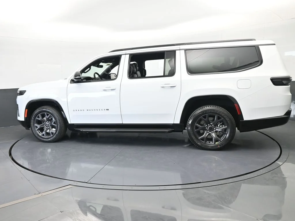 New 2026 Bright White Clear-Coat Exterior Paint Jeep Limited Altitude image 3