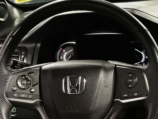 Certified Used 2023 Lunar Silver Metallic Honda AWD EX-L image 19