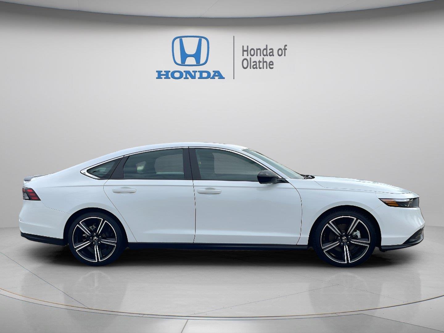 Certified 2024 Honda Accord Hybrid Sport with VIN 1HGCY2F51RA015538 for sale in Kansas City