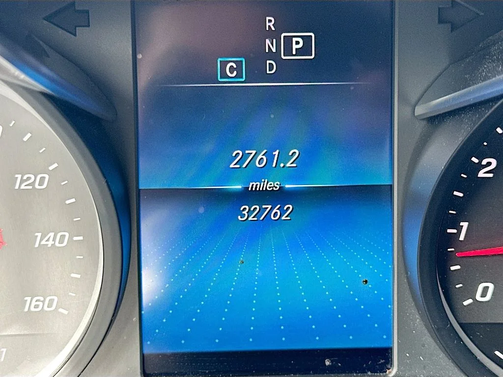 Certified Used 2022  Mercedes-Benz GLC 300 image 12