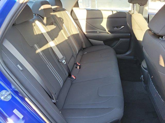 2025 Hyundai Elantra SEL - Photo 19