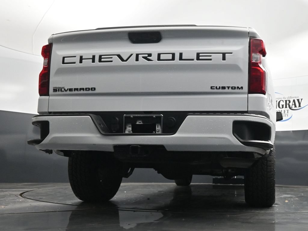 Used 2022 Summit White Chevrolet Custom image 31