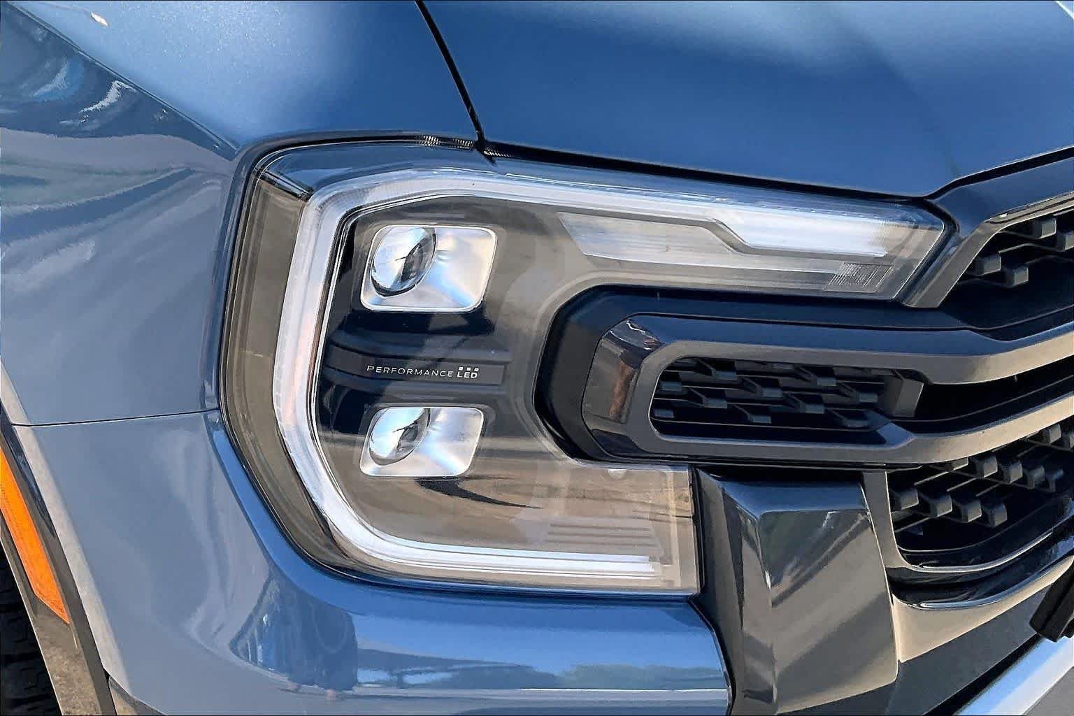 Used 2024 Azure Gray Metallic Tri-Coat Ford LARIAT image 27
