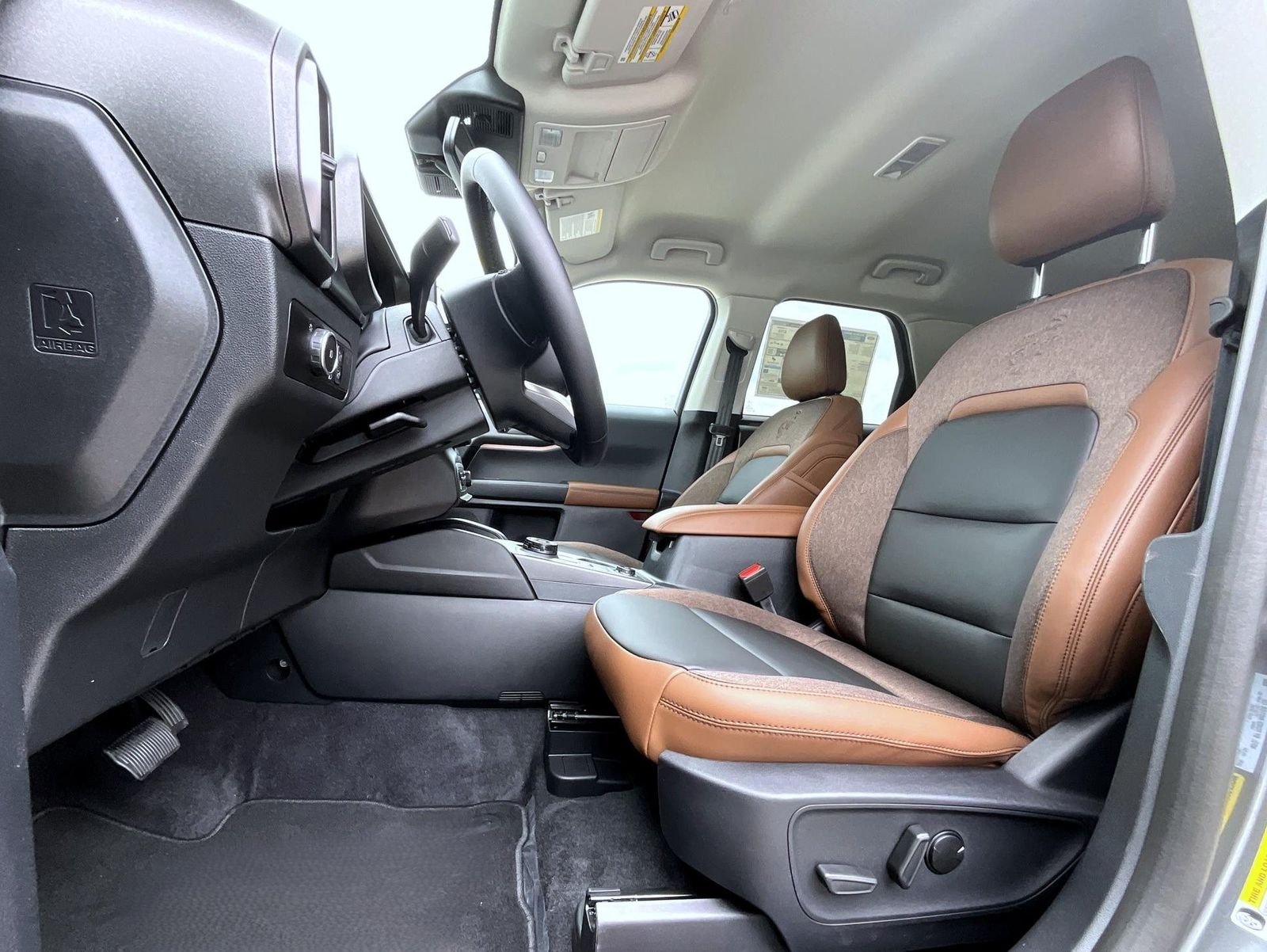 New 2026 Carbonized Gray Metallic Ford Outer Banks image 12
