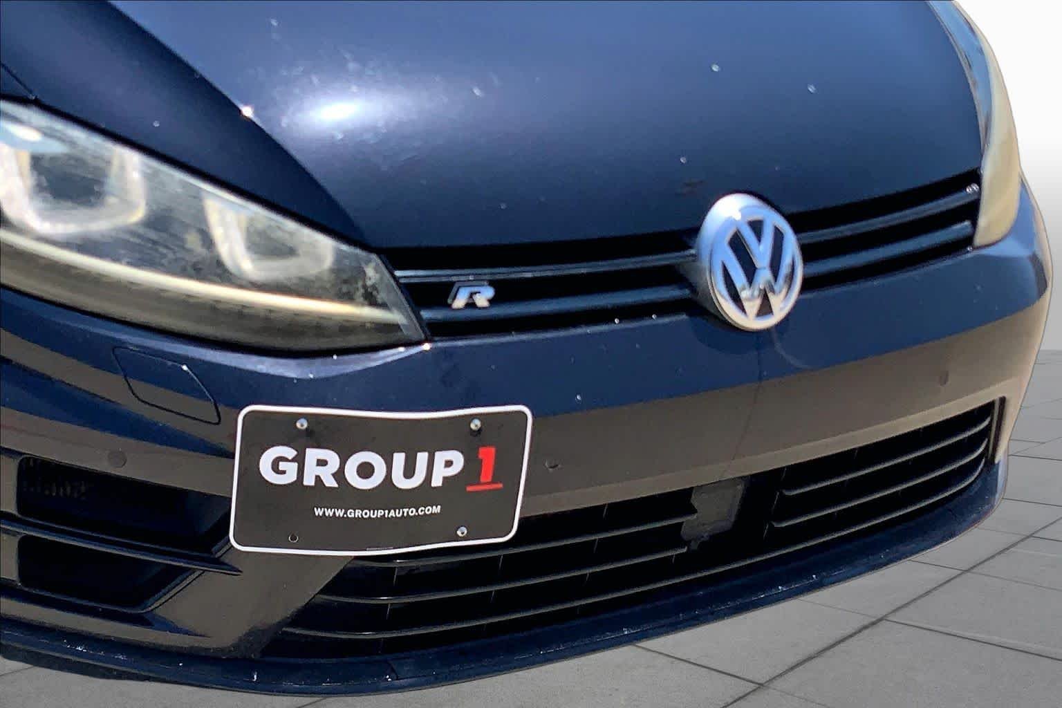 Used 2017 DEEP BLACK PEARL EFFECT Volkswagen  image 29