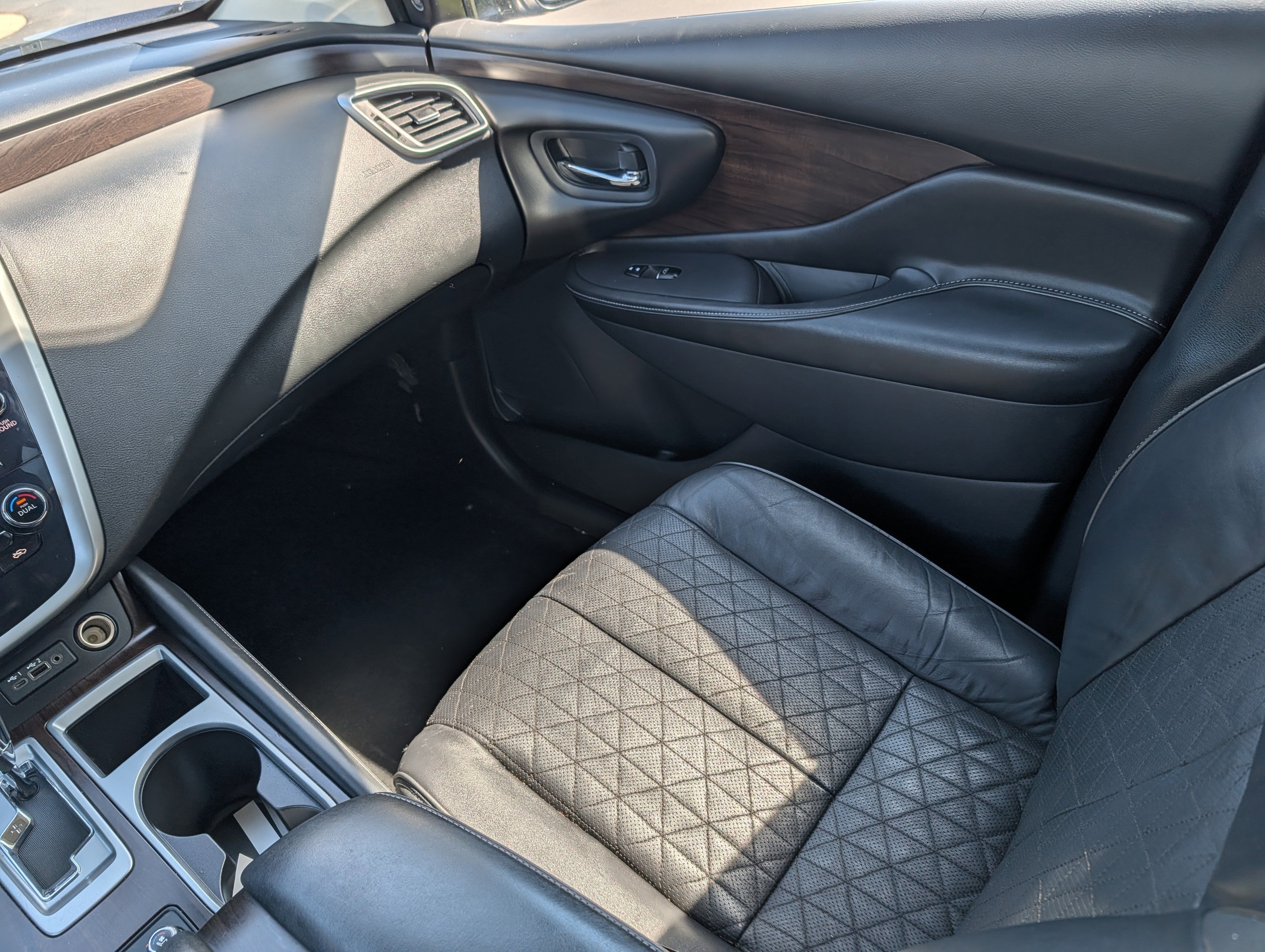Used 2019 Deep Blue Pearl Nissan Platinum image 11