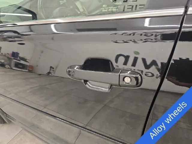 Used 2020 Crystal Black Silica Subaru Limited image 19