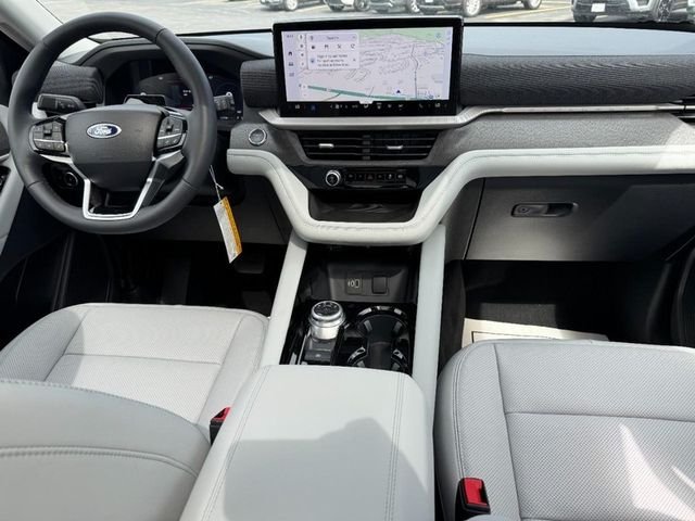 New 2026 Star White Metallic Tri-Coat Ford Platinum image 7