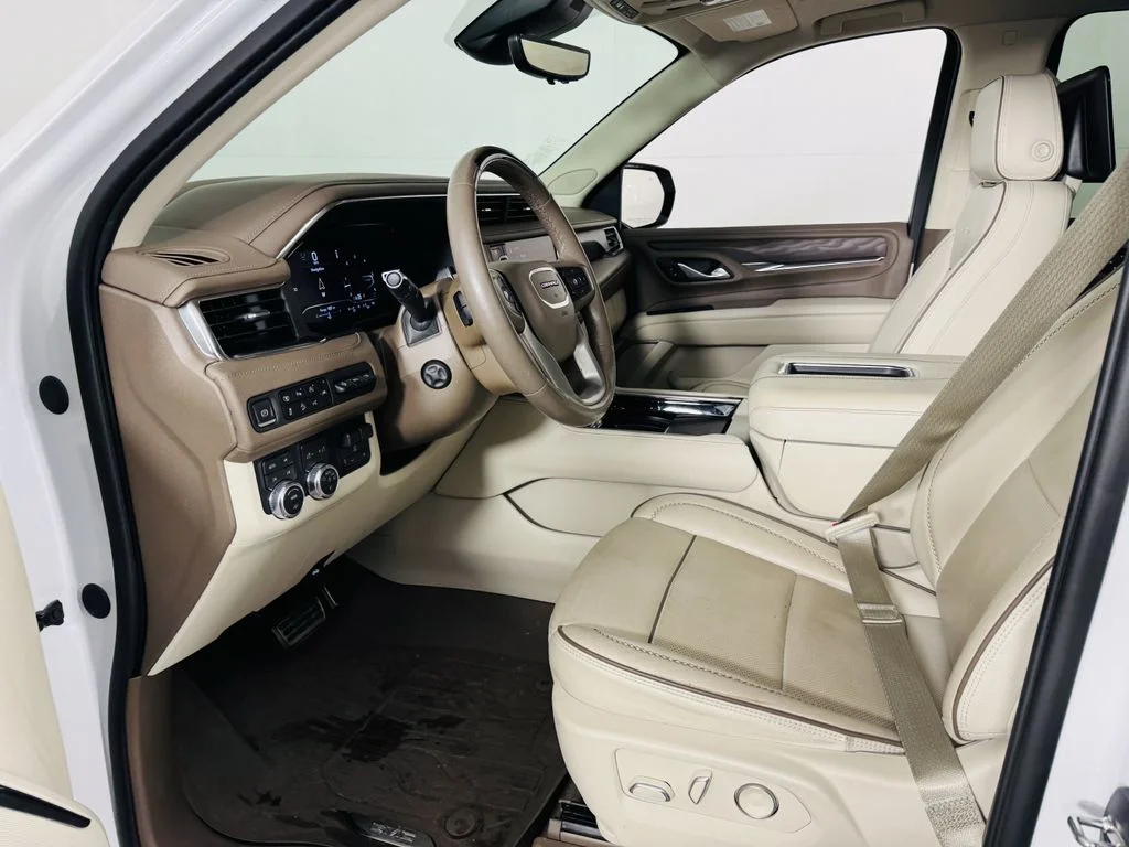 Used 2023 White GMC Denali image 5