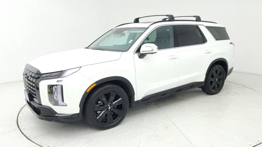 Used 2025 White Hyundai XRT image 3