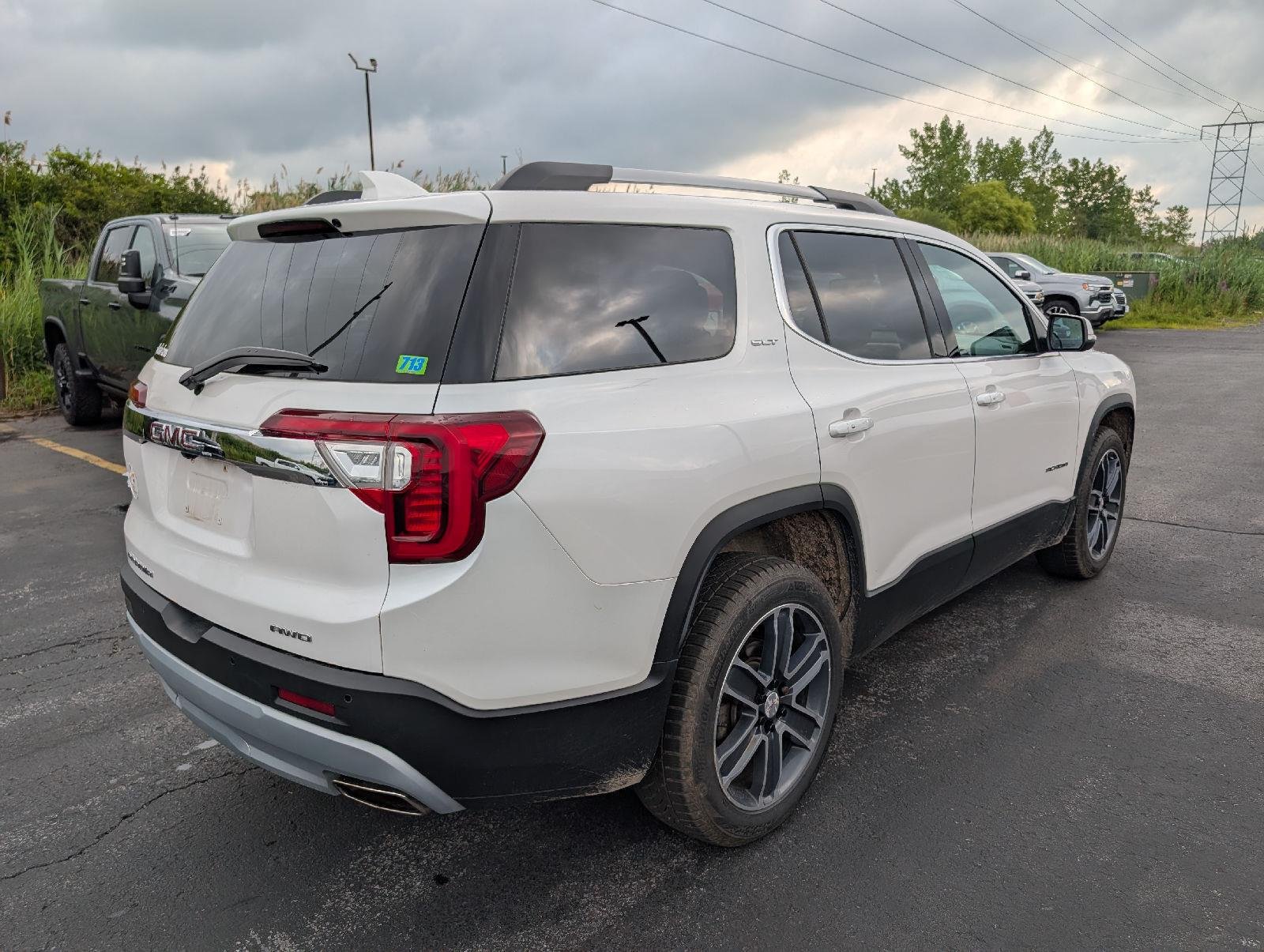 Used 2020 White Frost Tricoat GMC SLT image 7