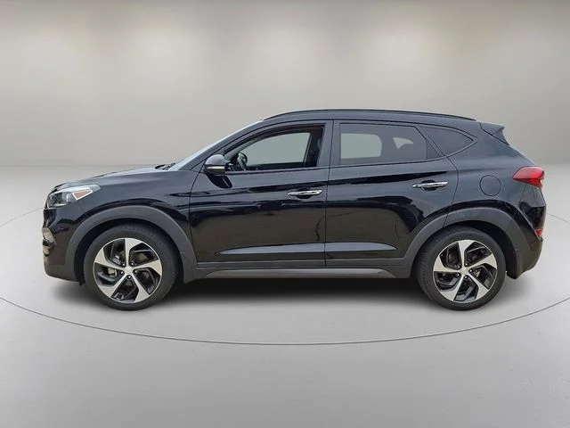 Used 2016 Black Hyundai Limited image 6