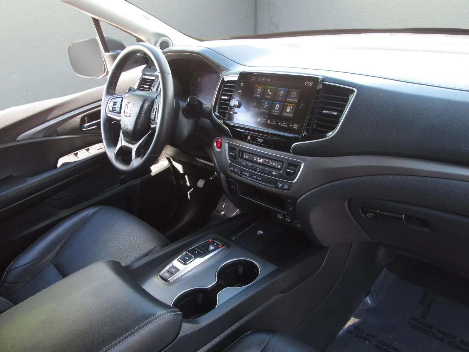 Certified Used 2024 Crystal Black Pearl Honda AWD RTL image 39
