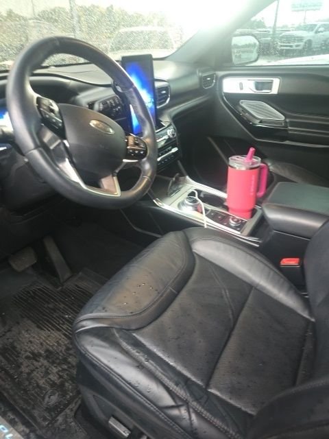 Used 2021 Black Ford Platinum image 11