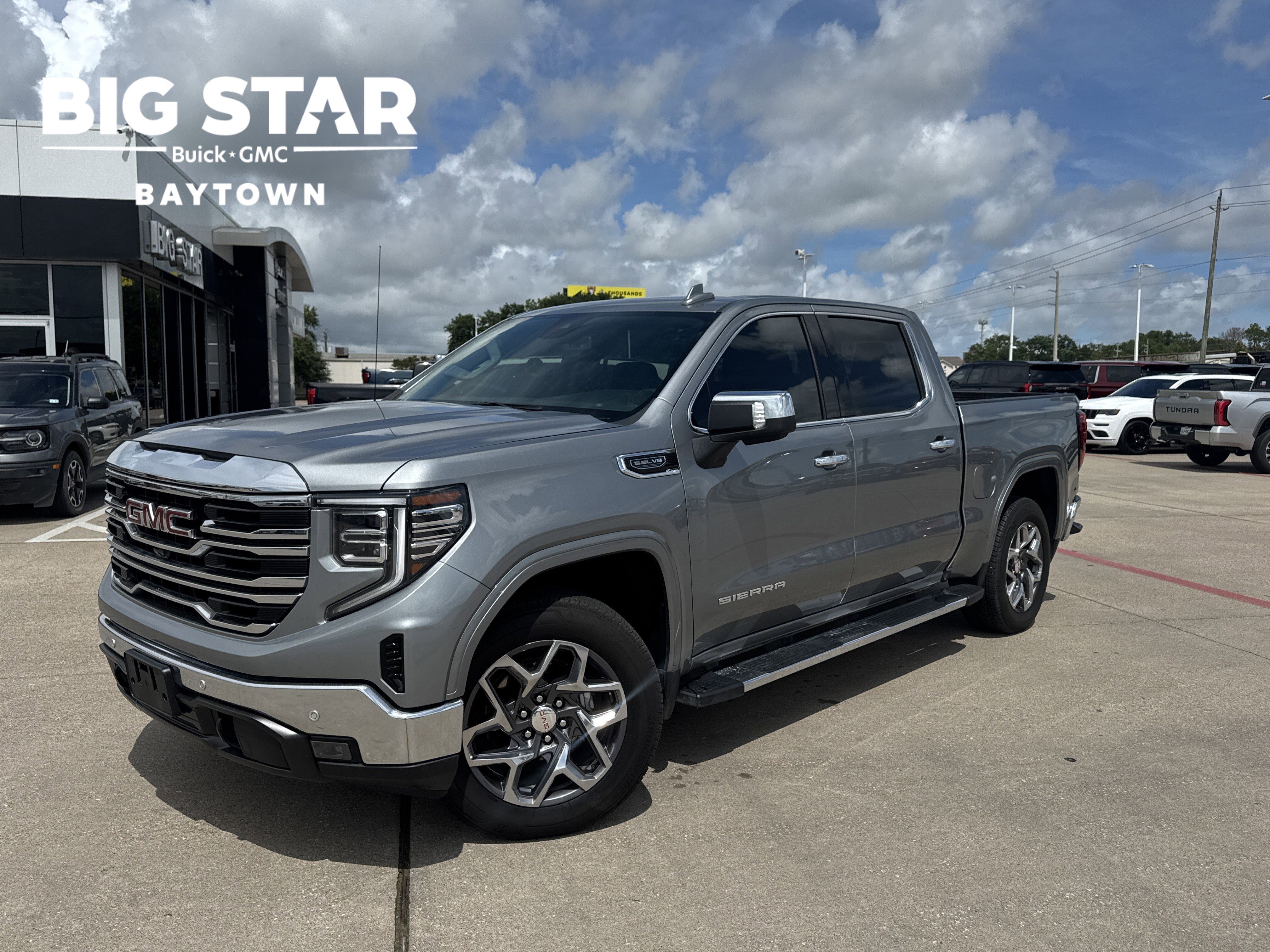 Used 2025 Sterling Metallic GMC SLT image 1