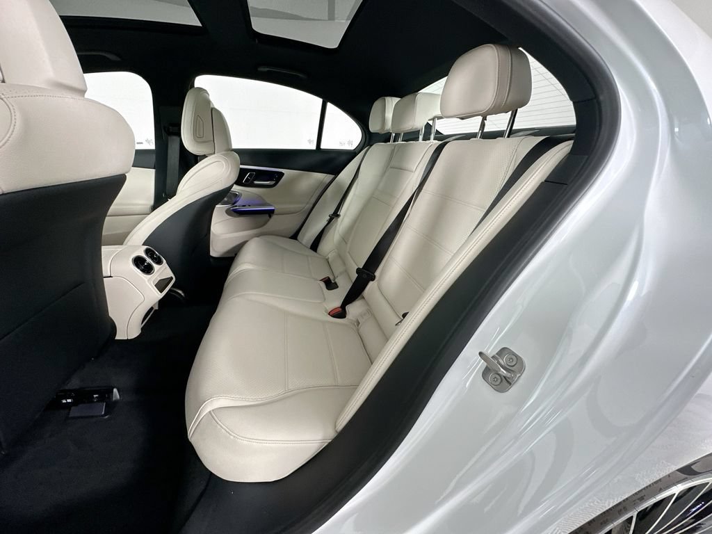 New 2026 MANUFAKTUR Moonlight White Metallic Mercedes-Benz C 300 image 60