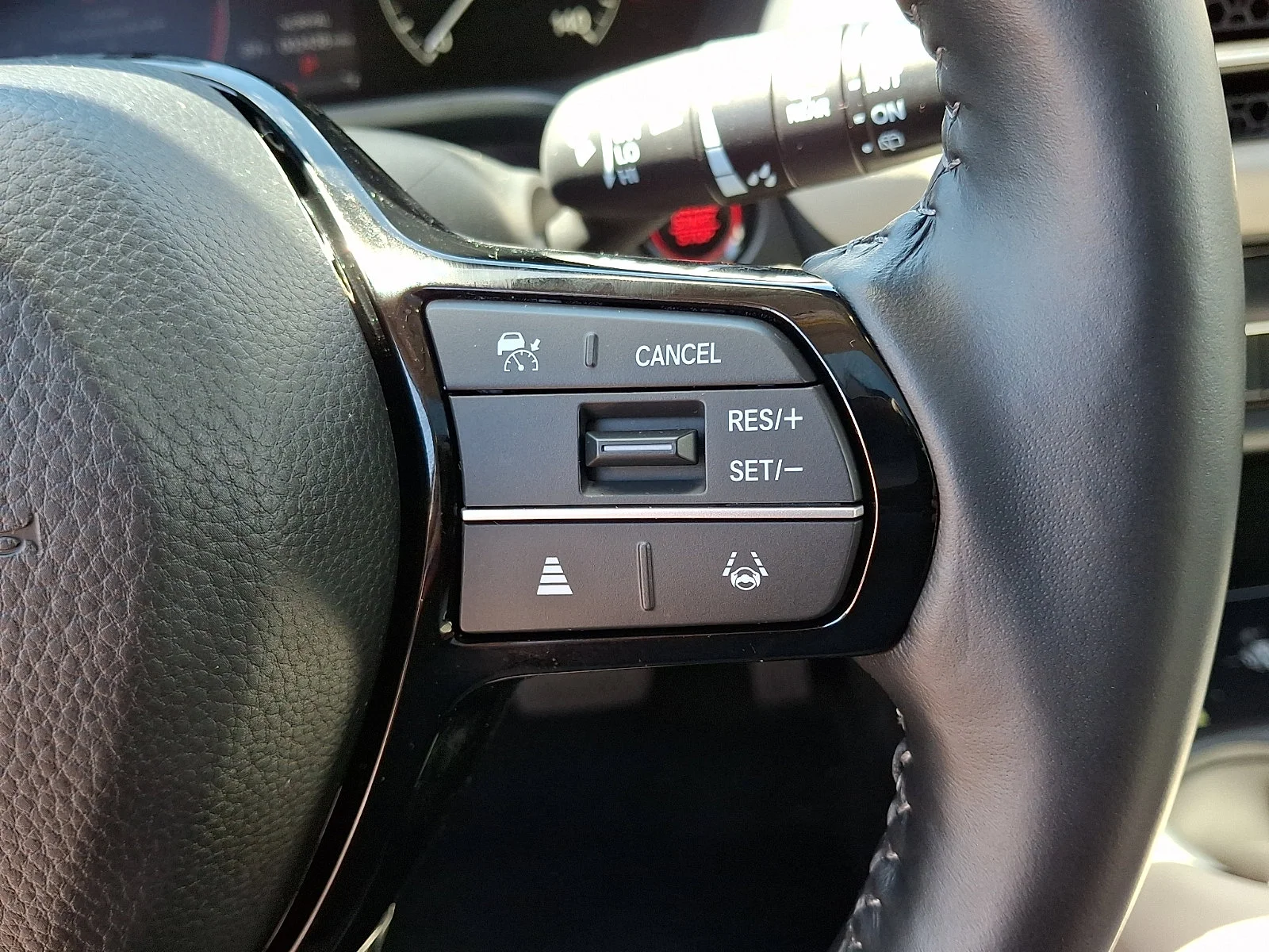 Used 2025 Platinum White Pearl Honda EX-L image 20