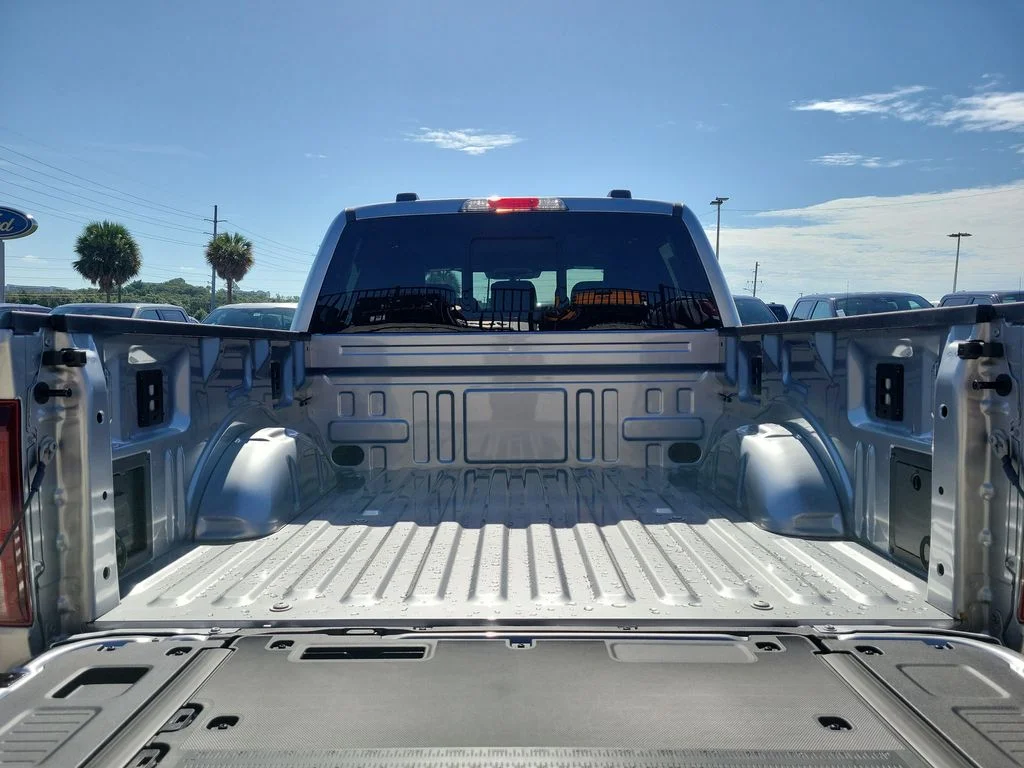 New 2026 Iconic Silver Metallic Ford Lariat® image 8