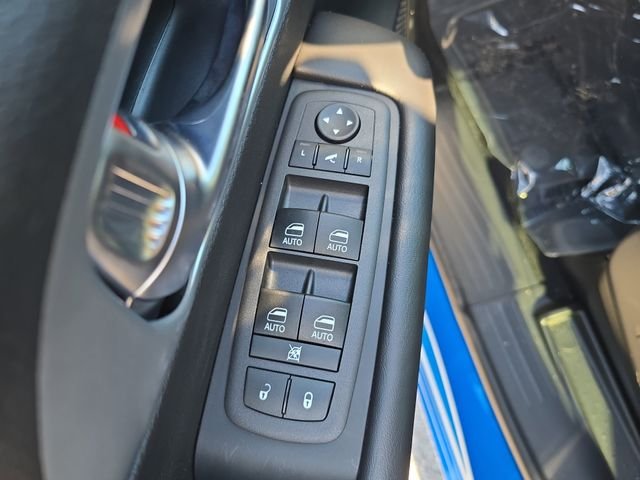 New 2026 Hydro Blue Pearl-Coat Exterior Paint Chrysler Limited image 15