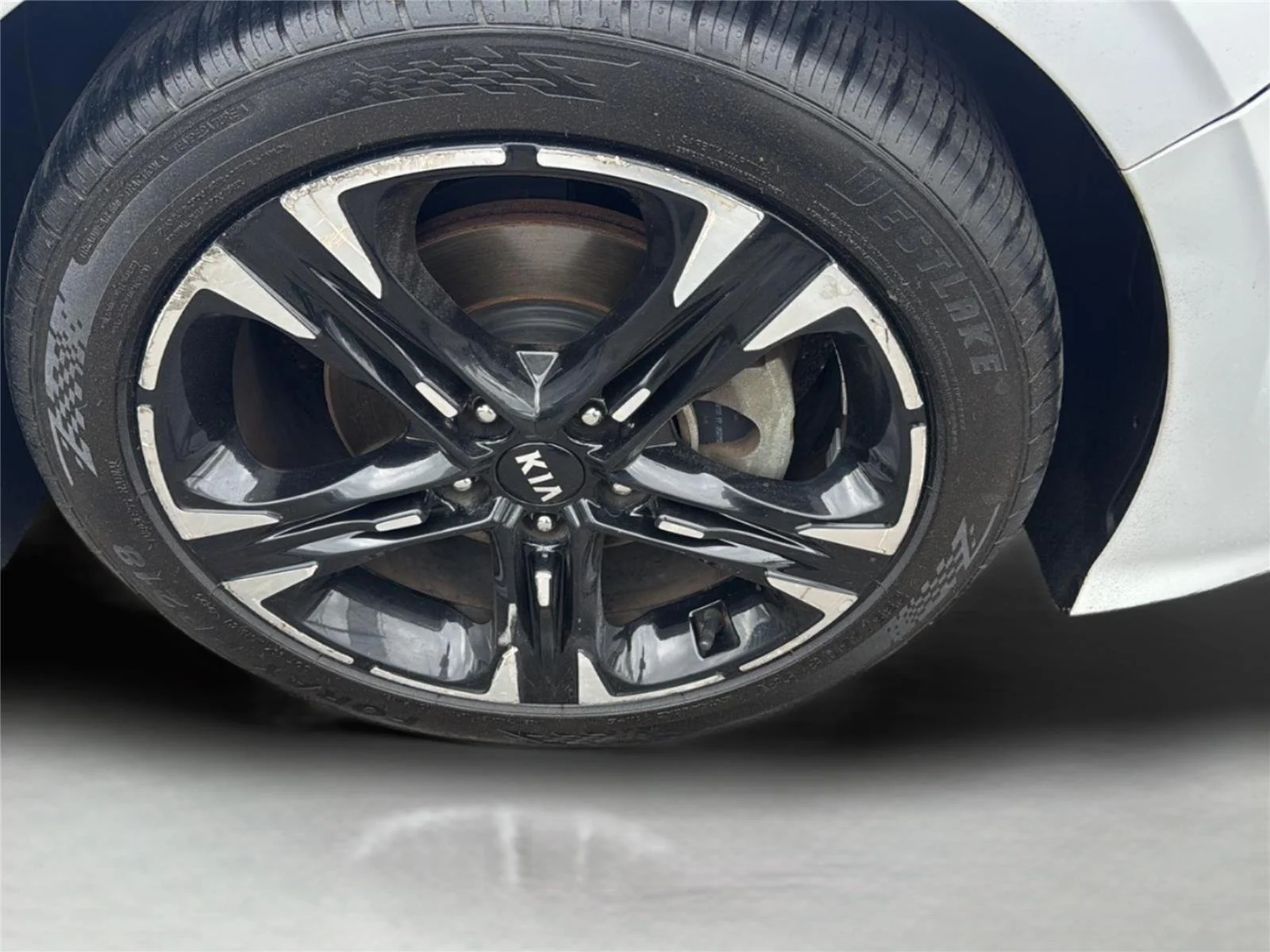Used 2021 Glacial White Pearl Kia GT-Line image 29