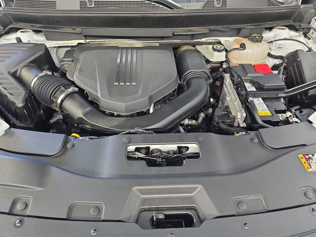 Used 2024 White Chevrolet LT image 31