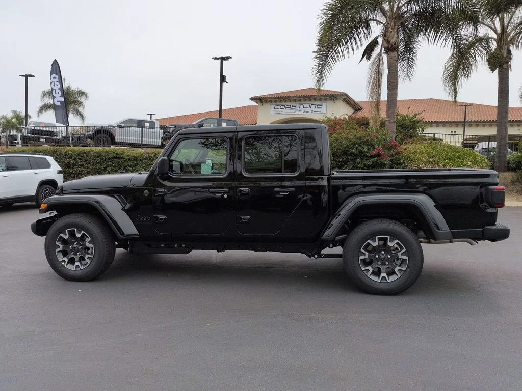 New 2026 Black Clear-Coat Exterior Paint Jeep Sahara image 8