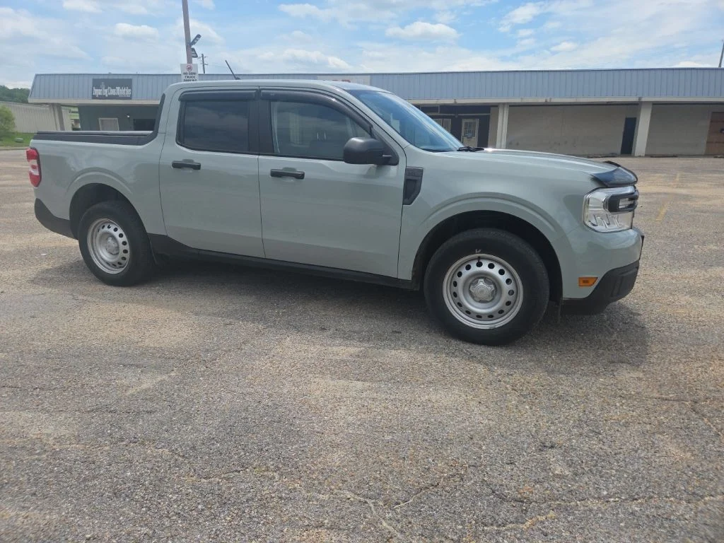 Certified Used 2023  Ford XL image 10