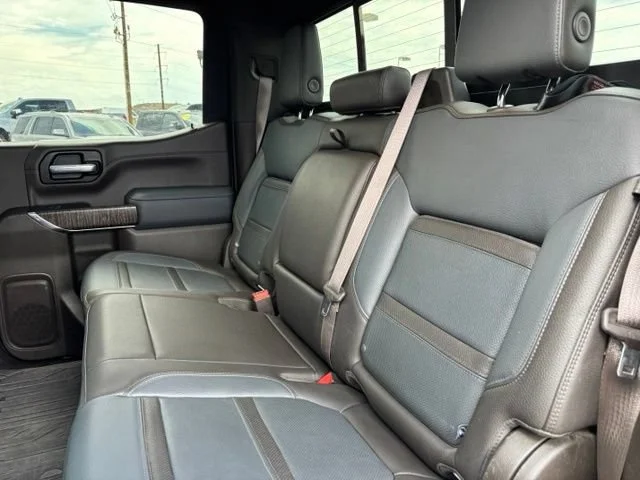 Used 2021 White GMC Denali image 17