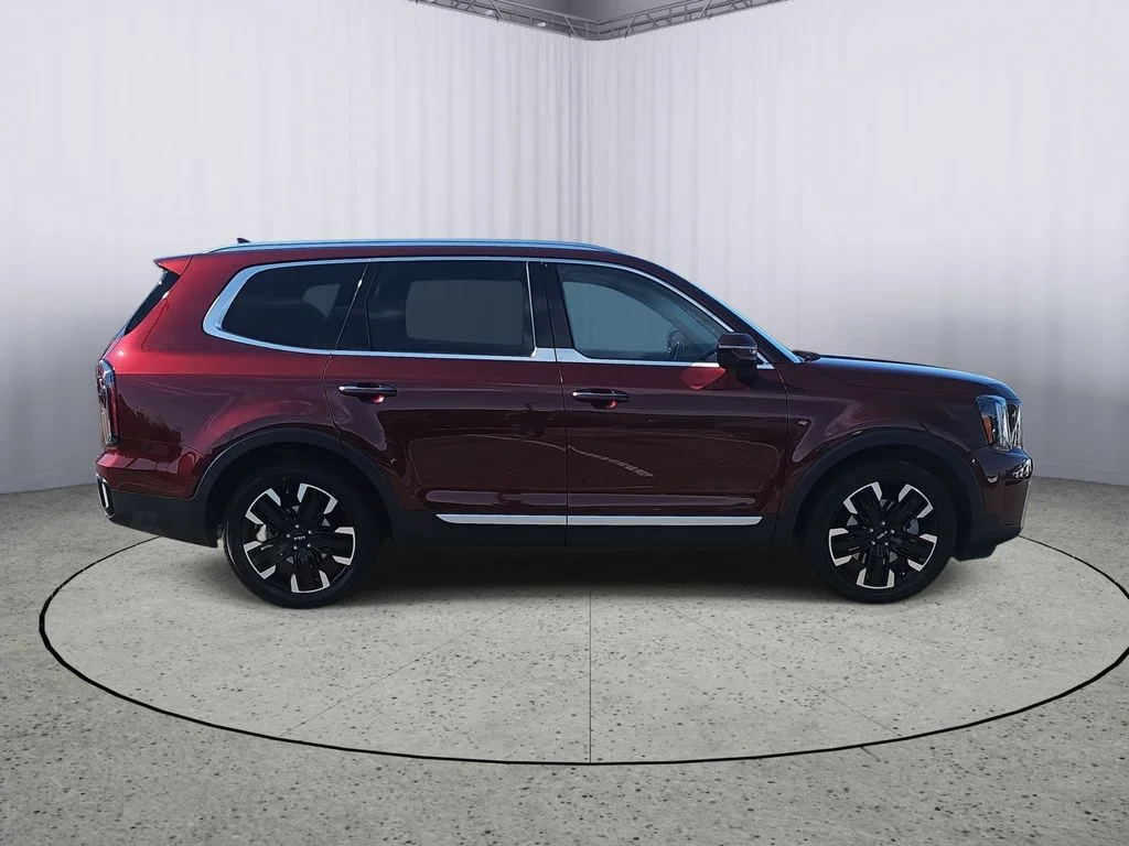 Used 2023 Red Kia SX image 6