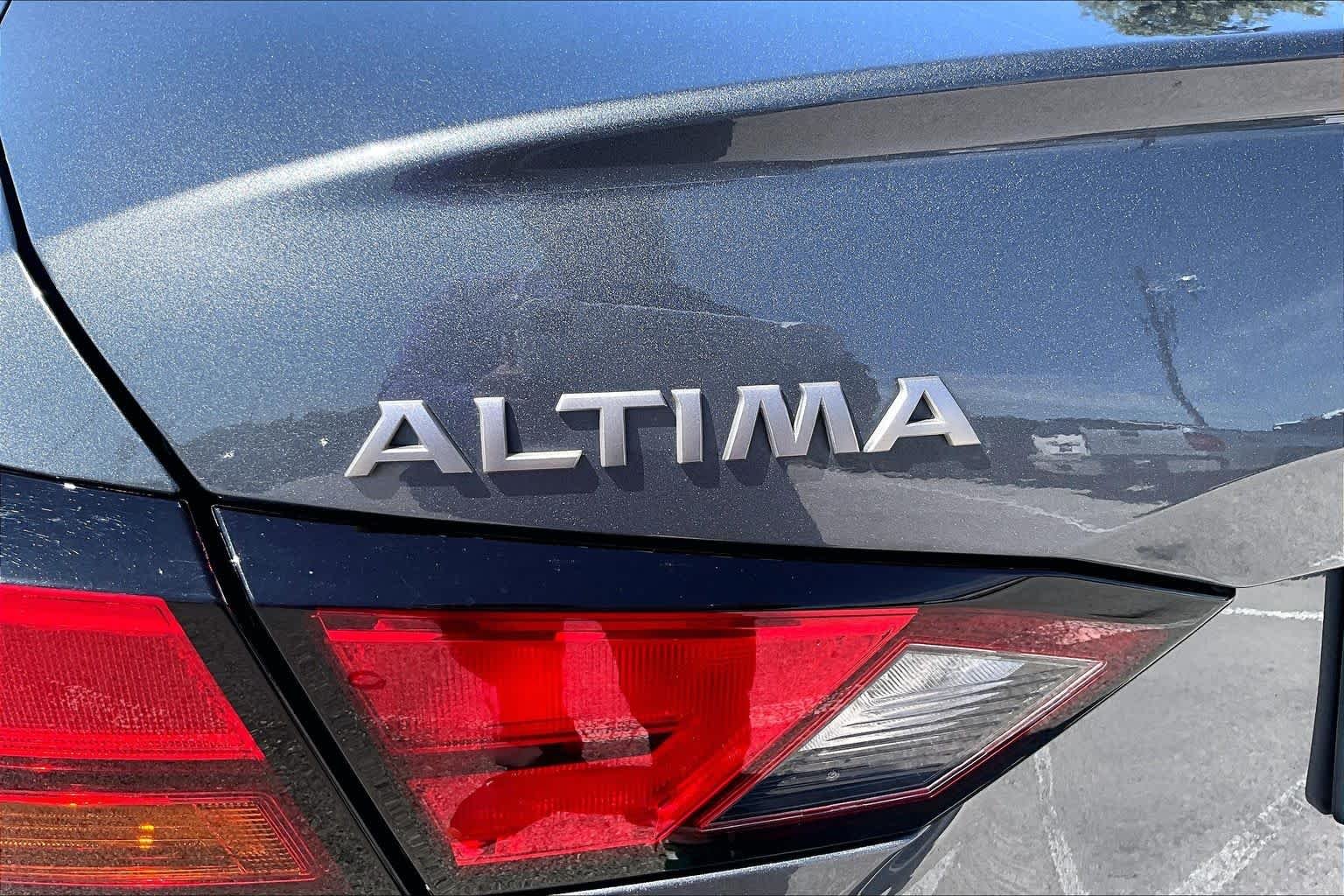 2025 Nissan Altima SV - Photo 10