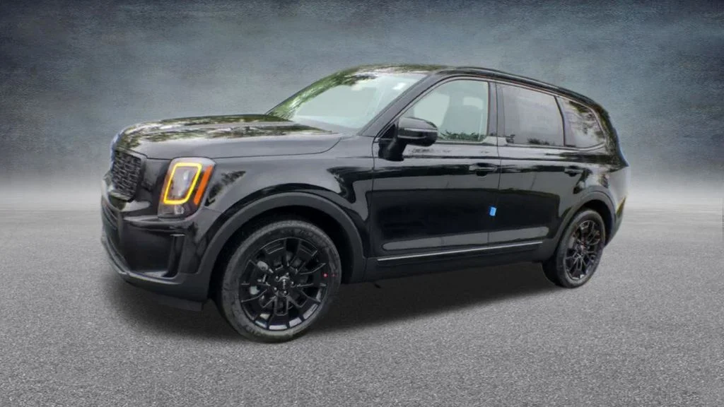 Used 2022 Black Kia EX image 8