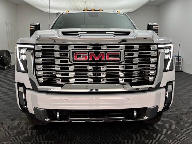 New 2026 Glacier White Tricoat GMC Denali image 17