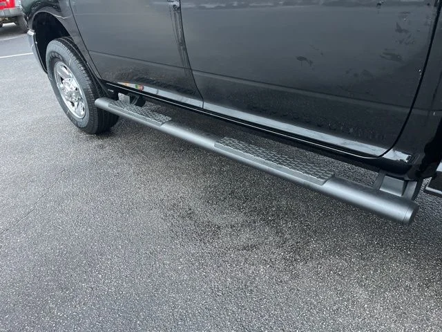 New 2026 Diamond Black Crystal Pearl-Coat Exterior Paint RAM Tradesman image 18