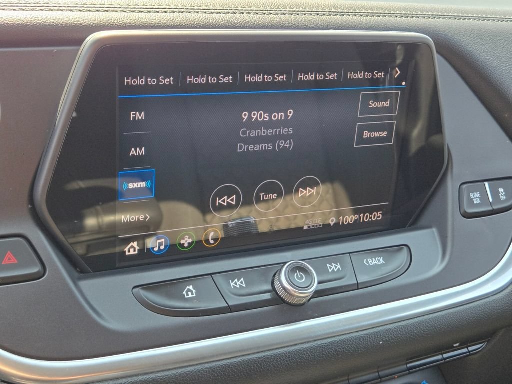 Used 2020 GRAPHITE METALLIC Chevrolet LT image 21